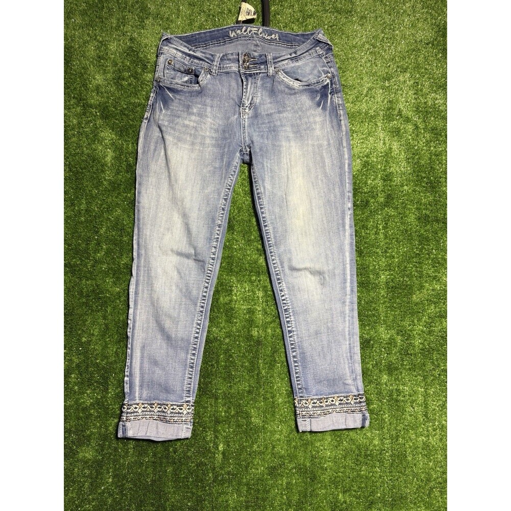 Womens vintage Y2K Bedazzled WallFlower Embroidered Cuff Crop Jeans Denim Sz 11